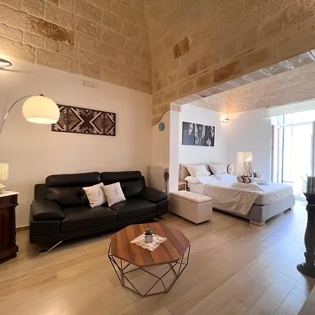 Mariagiulia Apartment *